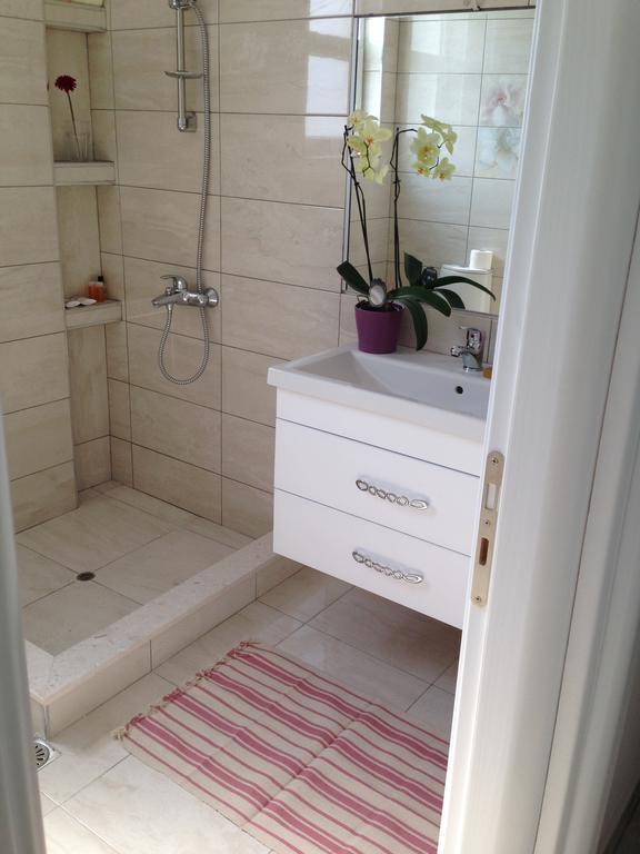 Amarilis Luxury Apartment Sarandë Oda fotoğraf